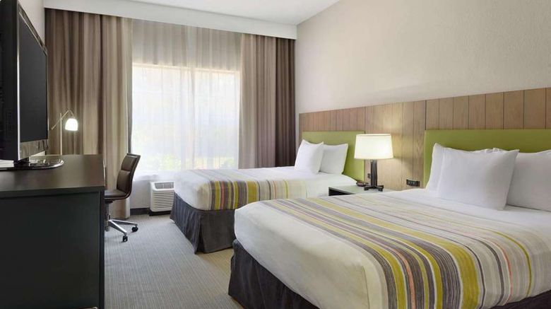 <b>Country Inn & Suites Brunswick I-95 Room</b>. Images powered by <a href="https://iceportal.shijigroup.com/" title="IcePortal" target="_blank">IcePortal</a>.