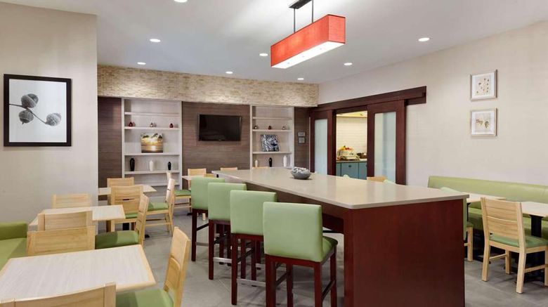 <b>Country Inn & Suites Brunswick I-95 Restaurant</b>. Images powered by <a href="https://iceportal.shijigroup.com/" title="IcePortal" target="_blank">IcePortal</a>.