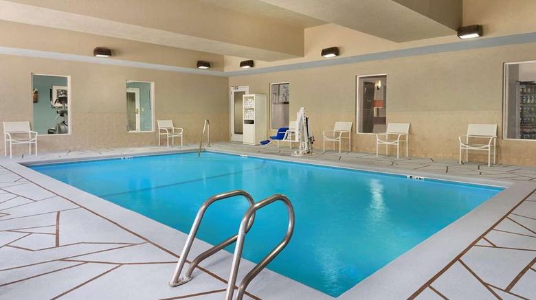 <b>Country Inn & Suites Brunswick I-95 Pool</b>. Images powered by <a href="https://iceportal.shijigroup.com/" title="IcePortal" target="_blank">IcePortal</a>.