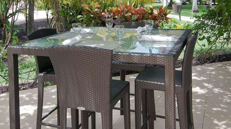 <b>Radisson Grenada Beach Resort Restaurant</b>. Images powered by <a href="https://iceportal.shijigroup.com/" title="IcePortal" target="_blank">IcePortal</a>.