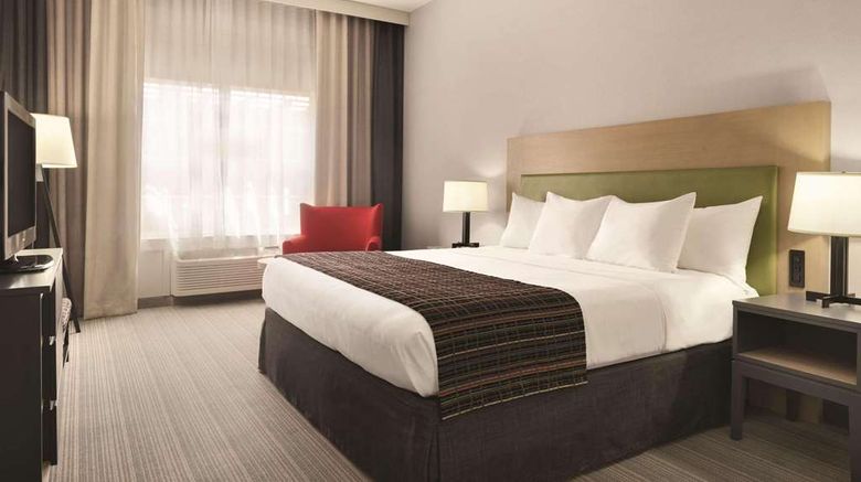 <b>Country Inn & Suites Coralville Room</b>. Images powered by <a href="https://iceportal.shijigroup.com/" title="IcePortal" target="_blank">IcePortal</a>.