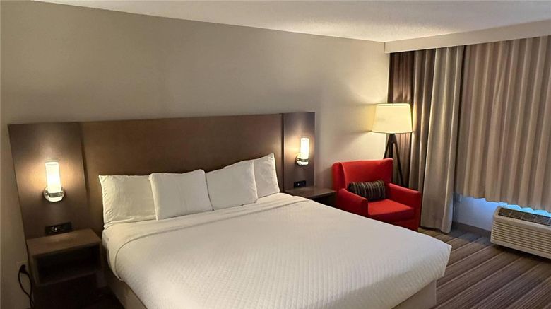 <b>Country Inn & Suites Mason City Room</b>. Images powered by <a href="https://iceportal.shijigroup.com/" title="IcePortal" target="_blank">IcePortal</a>.