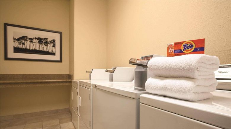 <b>Country Inn & Suites Mason City Other</b>. Images powered by <a href="https://iceportal.shijigroup.com/" title="IcePortal" target="_blank">IcePortal</a>.