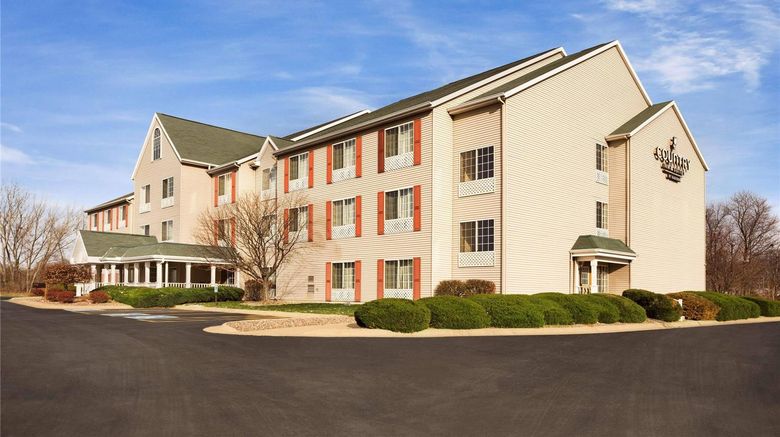Country Inn  and  Suites Clinton Exterior. Images powered by <a href="https://iceportal.shijigroup.com" target="_blank" rel="noopener">Ice Portal</a>.