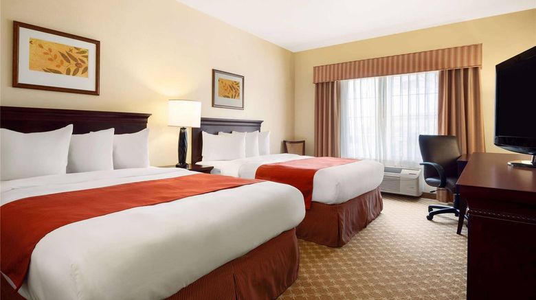 <b>Country Inn & Suites Clinton Room</b>. Images powered by <a href="https://iceportal.shijigroup.com/" title="IcePortal" target="_blank">IcePortal</a>.
