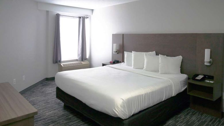 <b>Country Inn & Suites by Radisson Suite</b>. Images powered by <a href="https://iceportal.shijigroup.com/" title="IcePortal" target="_blank">IcePortal</a>.