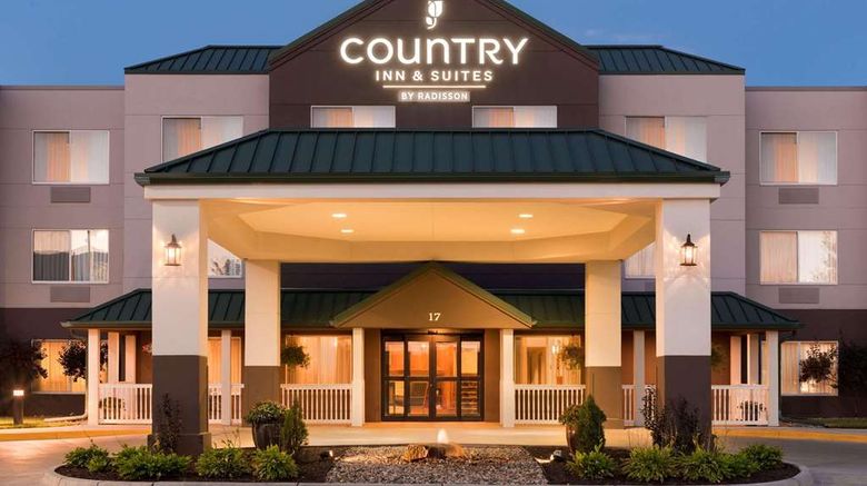 <b>Country Inn & Suites by Radisson Exterior</b>. Images powered by <a href="https://iceportal.shijigroup.com/" title="IcePortal" target="_blank">IcePortal</a>.