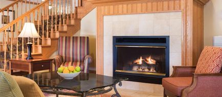 Country Inn & Suites Davenport Lobby