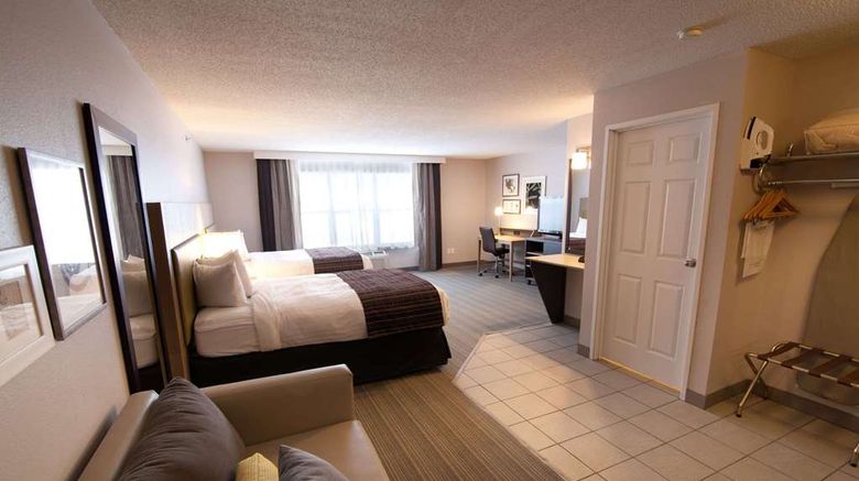 <b>Country Inn & Suites Decorah Suite</b>. Images powered by <a href="https://iceportal.shijigroup.com/" title="IcePortal" target="_blank">IcePortal</a>.
