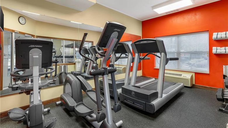 <b>Country Inn & Suites Des Moines West Health</b>. Images powered by <a href="https://iceportal.shijigroup.com/" title="IcePortal" target="_blank">IcePortal</a>.