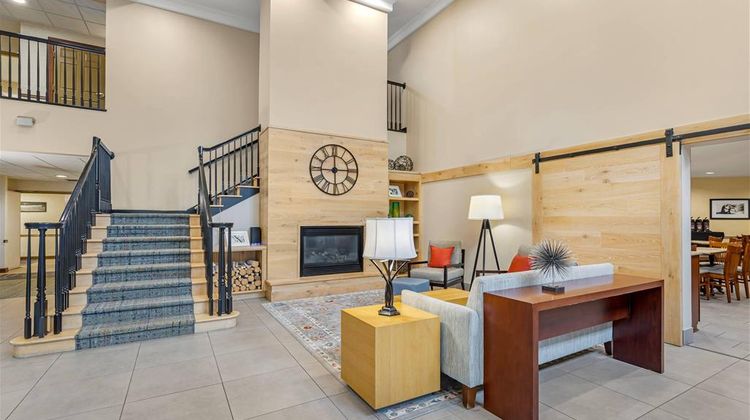 Country Inn & Suites Des Moines West Lobby