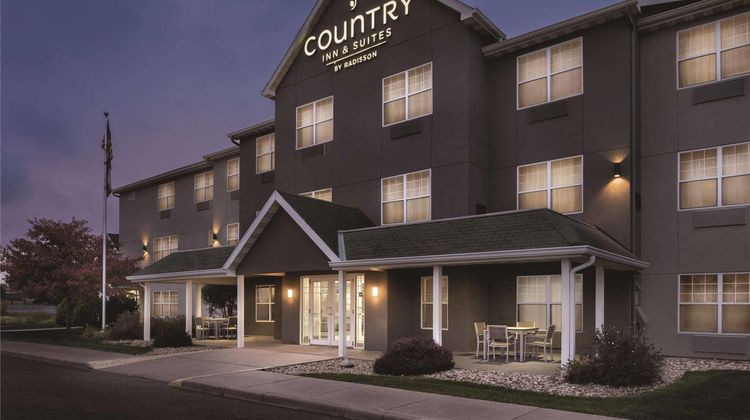 Country Inn & Suites Waterloo Exterior