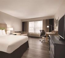 Country Inn & Suites Waterloo Room