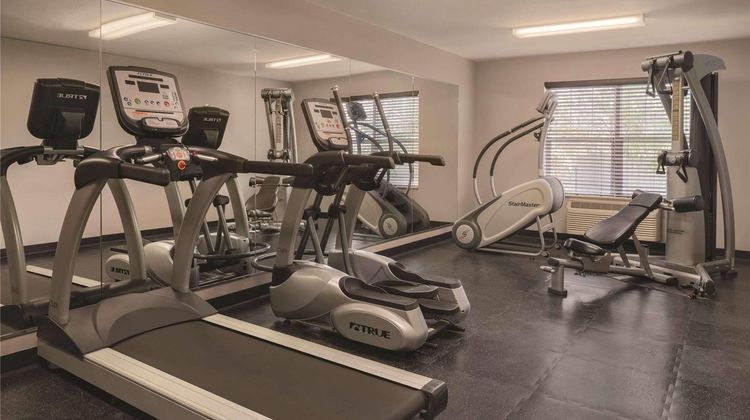 Country Inn & Suites Waterloo Health