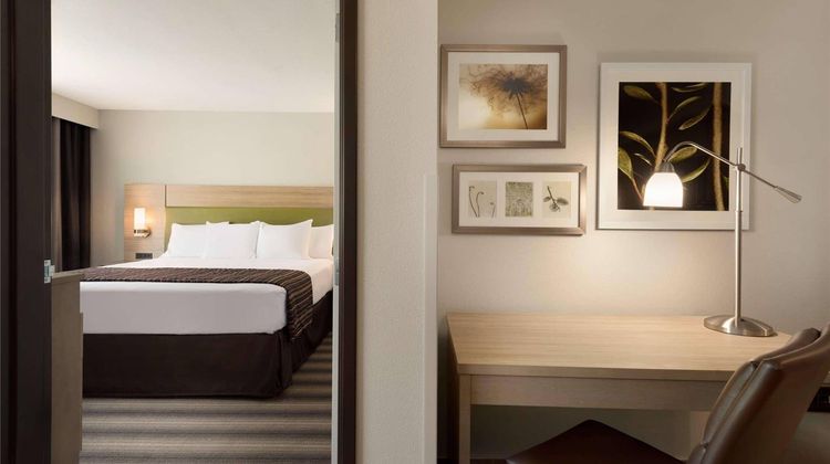 Country Inn & Suites Indianola Suite