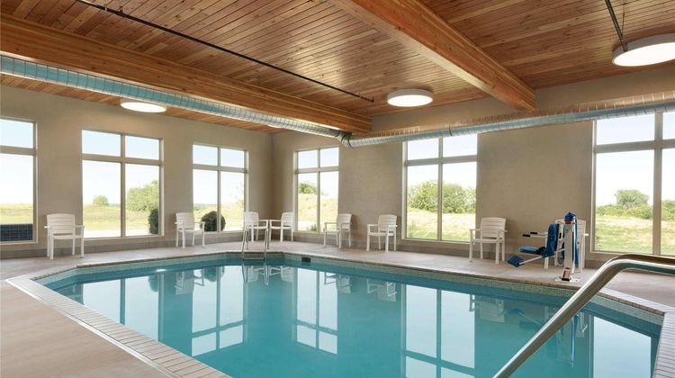 Country Inn & Suites Indianola Pool