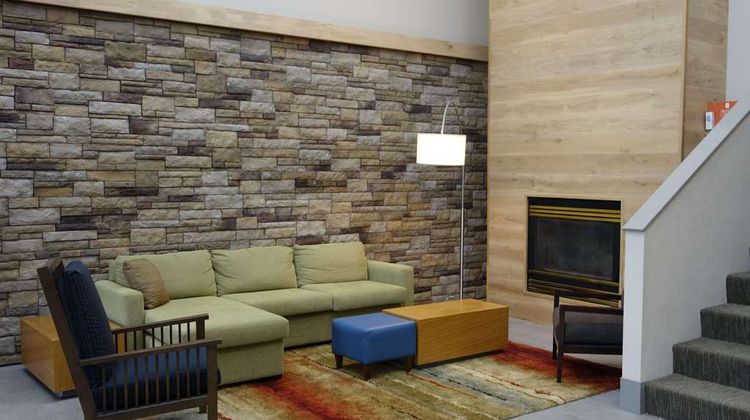 Country Inn & Suites Ankeny Lobby