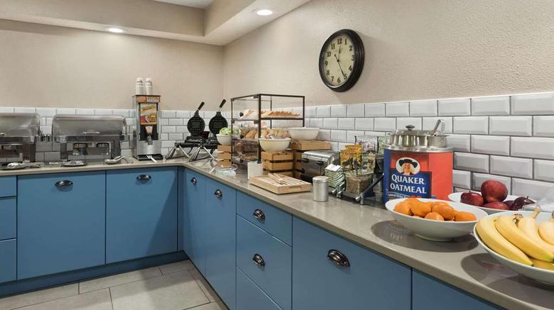 <b>Country Inn & Suites Ankeny Restaurant</b>. Images powered by <a href="https://iceportal.shijigroup.com/" title="IcePortal" target="_blank">IcePortal</a>.