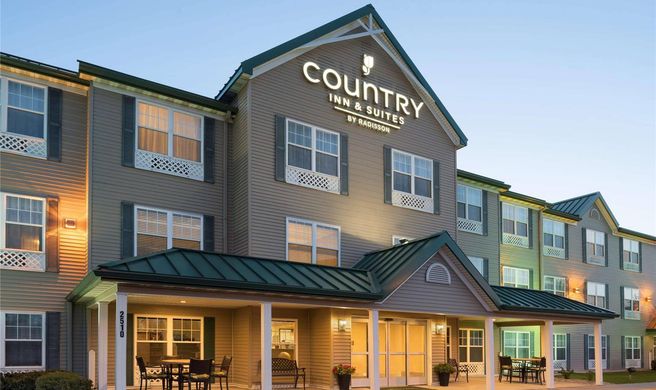 Country Inn & Suites Ankeny Exterior