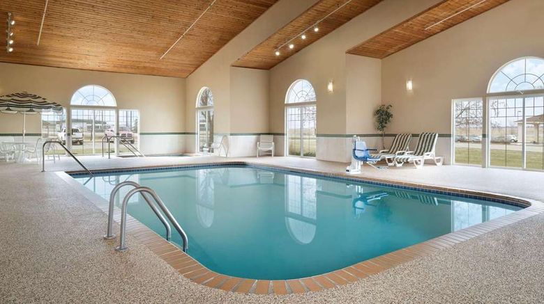 <b>Country Inn & Suites Grinnell Pool</b>. Images powered by <a href="https://iceportal.shijigroup.com/" title="IcePortal" target="_blank">IcePortal</a>.