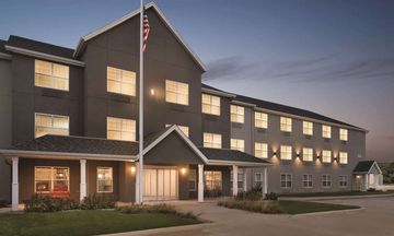 Country Inn & Suites Cedar Falls