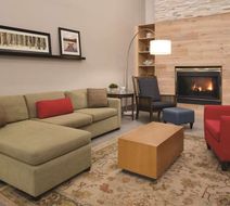 Country Inn & Suites Cedar Falls Lobby