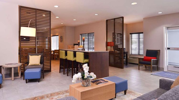 Country Inn & Suites Omaha Airport Lobby