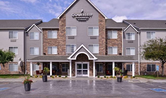 Country Inn & Suites Omaha Airport Exterior