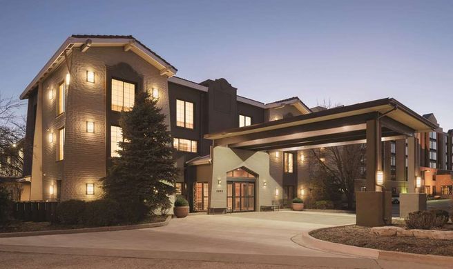 Country Inn & Suites Hoffman Estates Exterior