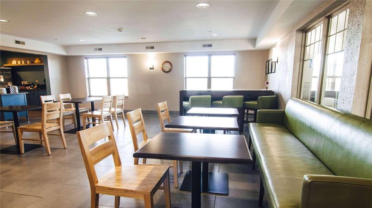 Country Inn & Suites Stockton Restaurant