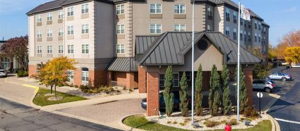 Country Inn & Suites Elk Grove Village Exterior