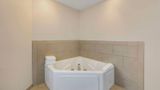 Country Inn & Suites Elk Grove Village Suite