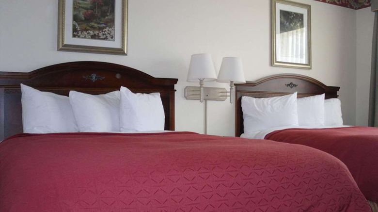 <b>Country Inn & Suites Effingham Room</b>. Images powered by <a href="https://iceportal.shijigroup.com/" title="IcePortal" target="_blank">IcePortal</a>.