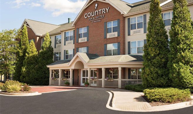 Country Inn & Suites Sycamore Exterior