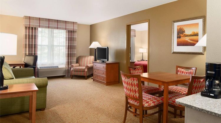 Country Inn & Suites Sycamore Suite