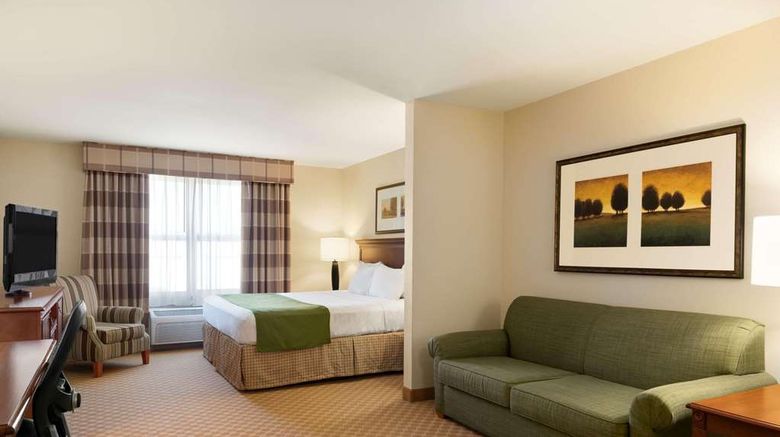 <b>Country Inn & Suites Peoria North Suite</b>. Images powered by <a href="https://iceportal.shijigroup.com/" title="IcePortal" target="_blank">IcePortal</a>.