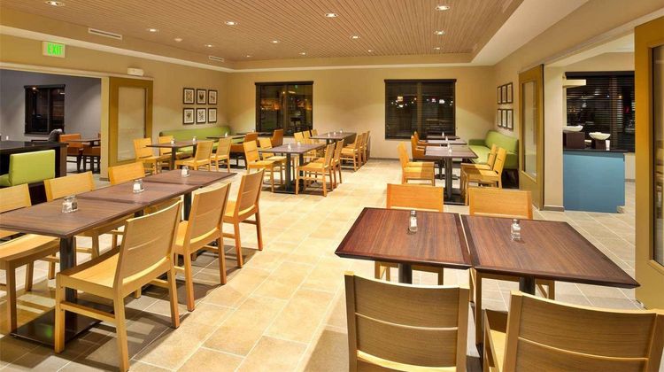 Country Inn & Suites Springfield Restaurant