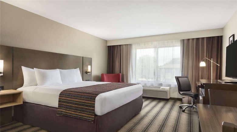 <b>Country Inn & Suites Springfield Room</b>. Images powered by <a href="https://iceportal.shijigroup.com/" title="IcePortal" target="_blank">IcePortal</a>.