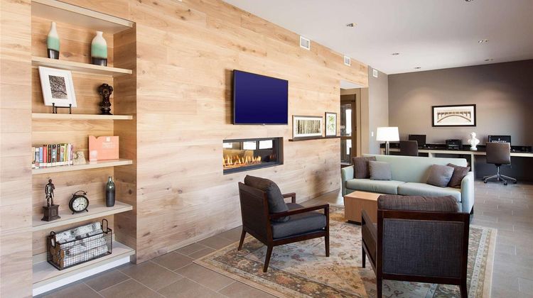 Country Inn & Suites Springfield Lobby