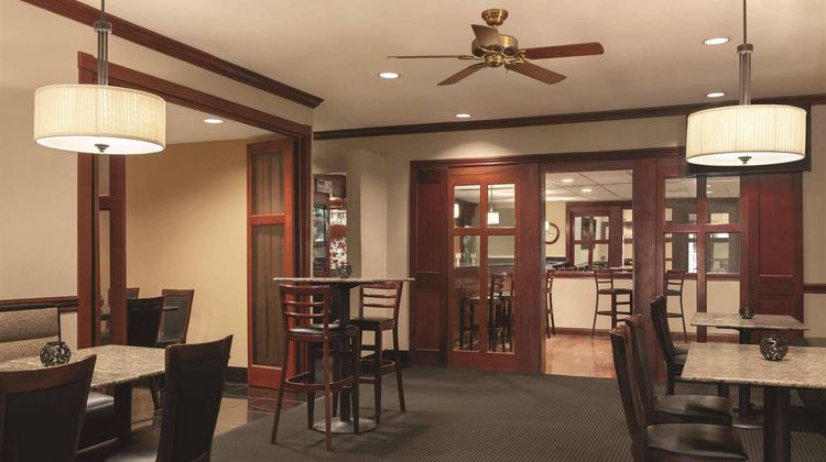 Radisson Htl & Conf Center Rockford Restaurant