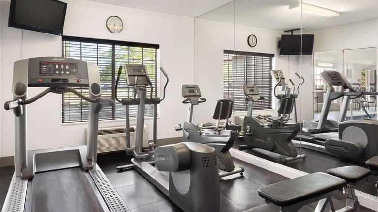 <b>Country Inn & Suites Romeoville Health</b>. Images powered by <a href="https://iceportal.shijigroup.com/" title="IcePortal" target="_blank">IcePortal</a>.