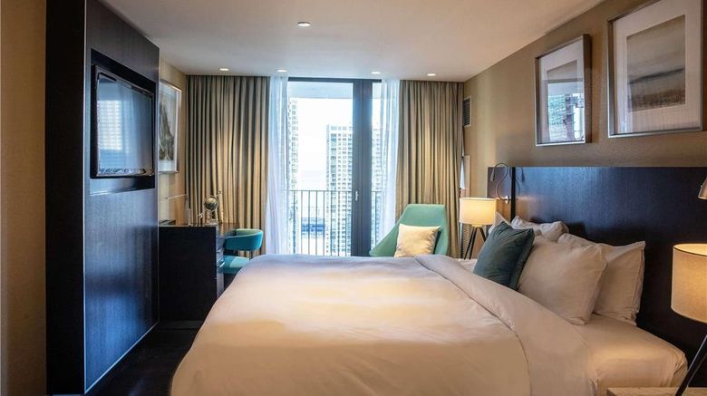 <b>Radisson Blu Aqua Hotel Suite</b>. Images powered by <a href="https://iceportal.shijigroup.com/" title="IcePortal" target="_blank">IcePortal</a>.