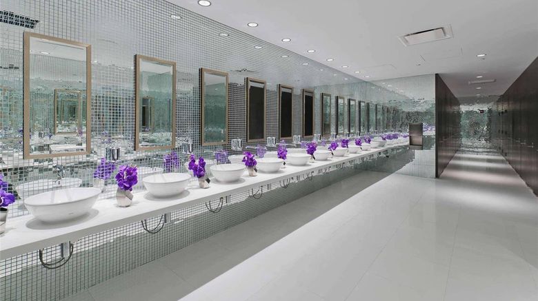 <b>Radisson Blu Aqua Hotel Room</b>. Images powered by <a href="https://iceportal.shijigroup.com/" title="IcePortal" target="_blank">IcePortal</a>.