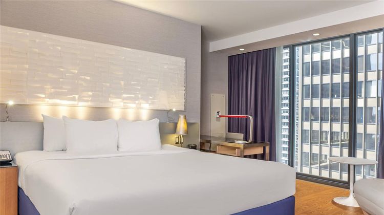 Radisson Blu Aqua Hotel Room