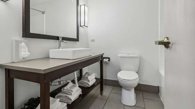 <b>Country Inn & Suites Chicago O'Hare South Room</b>. Images powered by <a href="https://iceportal.shijigroup.com/" title="IcePortal" target="_blank">IcePortal</a>.