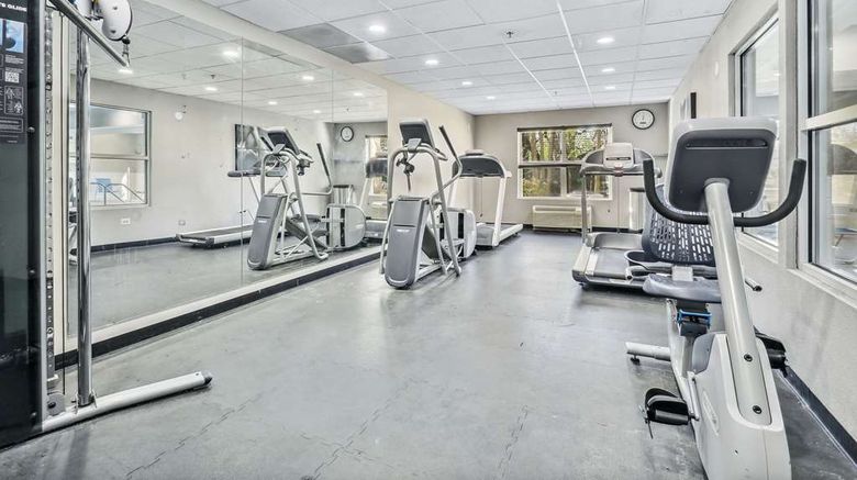 <b>Country Inn & Suites Chicago O'Hare South Health</b>. Images powered by <a href="https://iceportal.shijigroup.com/" title="IcePortal" target="_blank">IcePortal</a>.