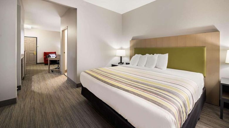 <b>Country Inn & Suites Freeport Suite</b>. Images powered by <a href="https://iceportal.shijigroup.com/" title="IcePortal" target="_blank">IcePortal</a>.