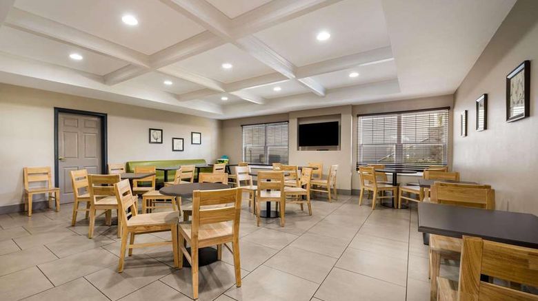 <b>Country Inn & Suites Freeport Restaurant</b>. Images powered by <a href="https://iceportal.shijigroup.com/" title="IcePortal" target="_blank">IcePortal</a>.