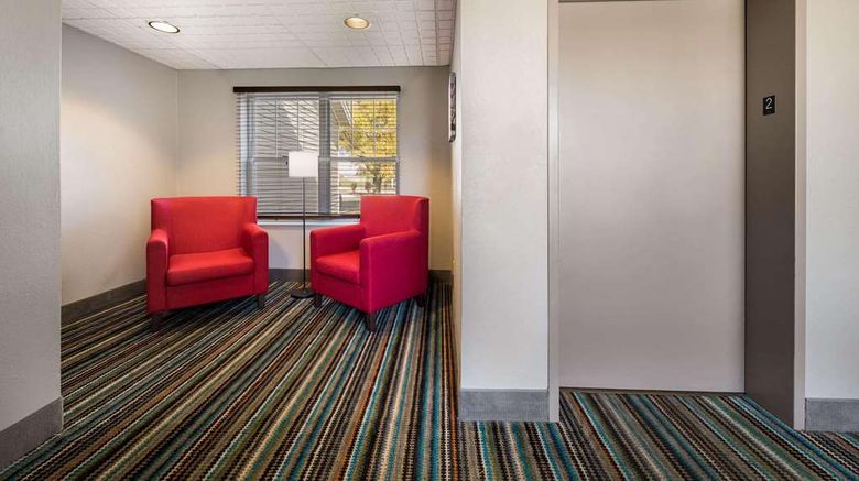 <b>Country Inn & Suites Freeport Lobby</b>. Images powered by <a href="https://iceportal.shijigroup.com/" title="IcePortal" target="_blank">IcePortal</a>.