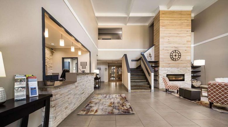 <b>Country Inn & Suites Freeport Lobby</b>. Images powered by <a href="https://iceportal.shijigroup.com/" title="IcePortal" target="_blank">IcePortal</a>.